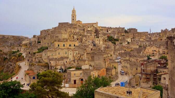 Matera, Alberobello, Bari per Ognissanti